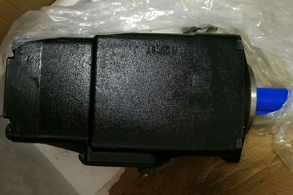 丹尼逊叶片泵T67EDC/T67EDC-062-B35-010-1R00-A1-M1-**型号说明