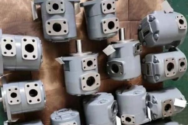 日本TOKIMEC东京计器SQP系列双联叶片泵,三联叶片泵有什么区别