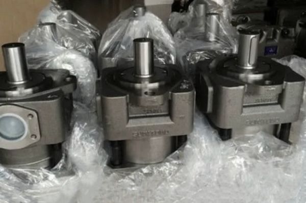 日本SUMITOMO住友QT22系列和QT23系列齿轮泵有什么区别